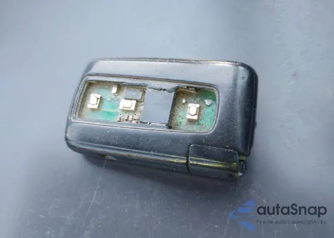 2007 Toyota Prius z USA, uszkodzony, nr VIN JTDKB20U477592182